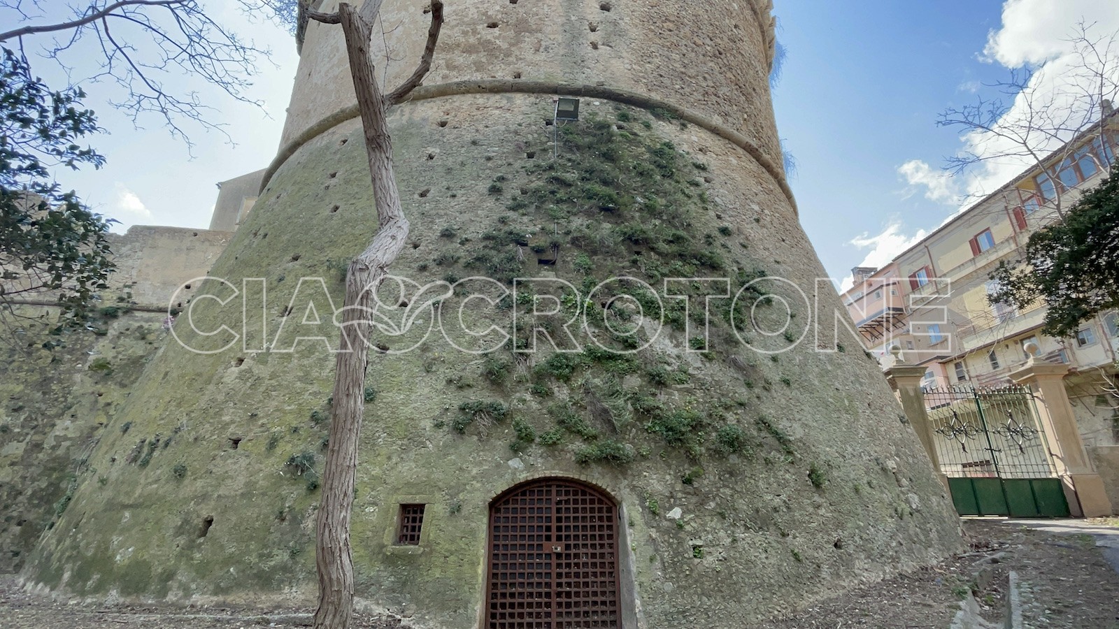 La Torre Aiutante del Castello Carlo V