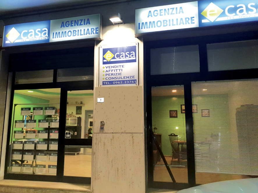 èCasa – Foto Esterno – n° 44 : 2019