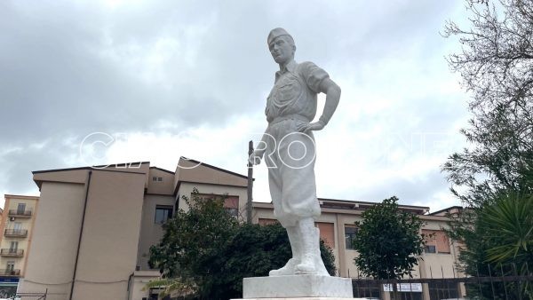 Claudio Crea, nella via a lui dedicata la statua in sua memoria