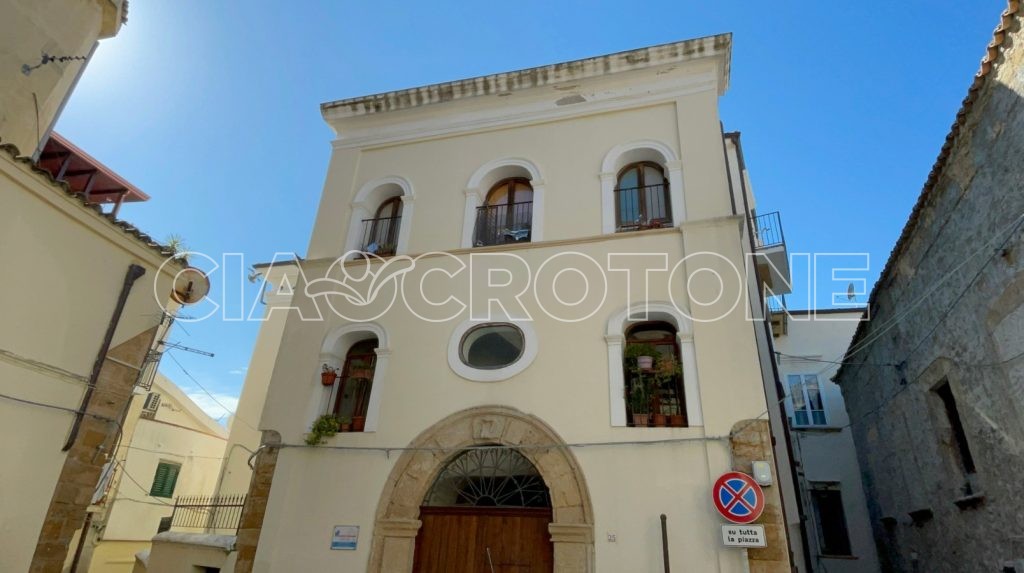 palazzo sculco – centro storico di crotone – 1 marzo 2022 (redazione)