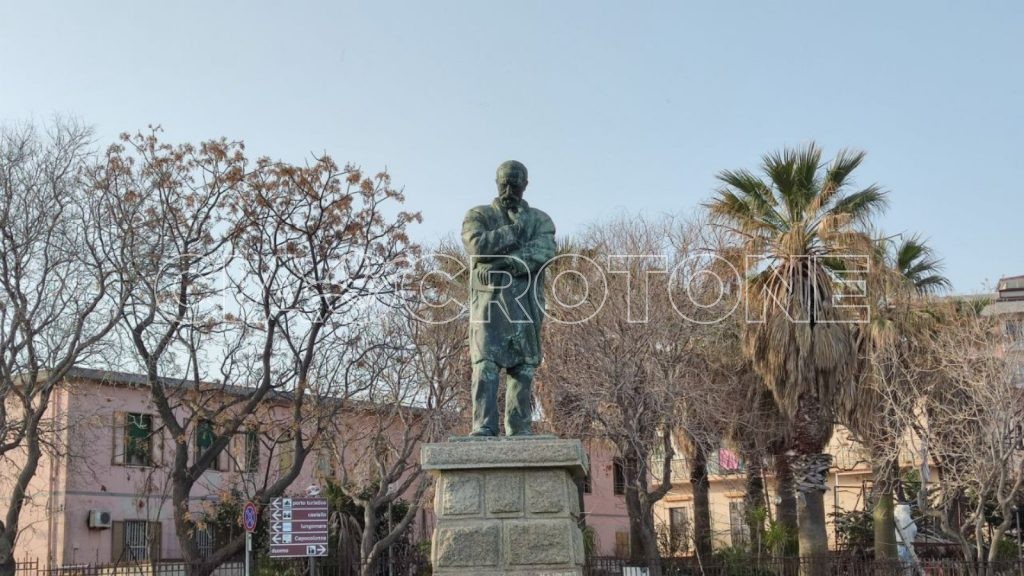 Turano Carlo – Largo Pignataro – Crotone (Redazione 01 04 2022)