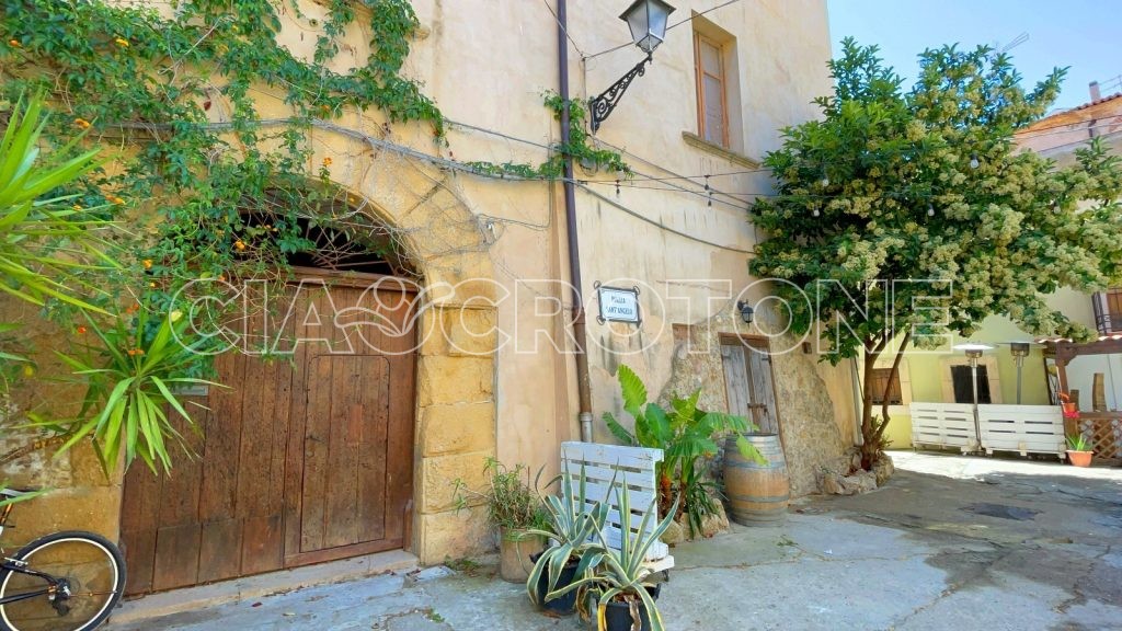 Piazza Sant’Angelo – crotone (Redazione)