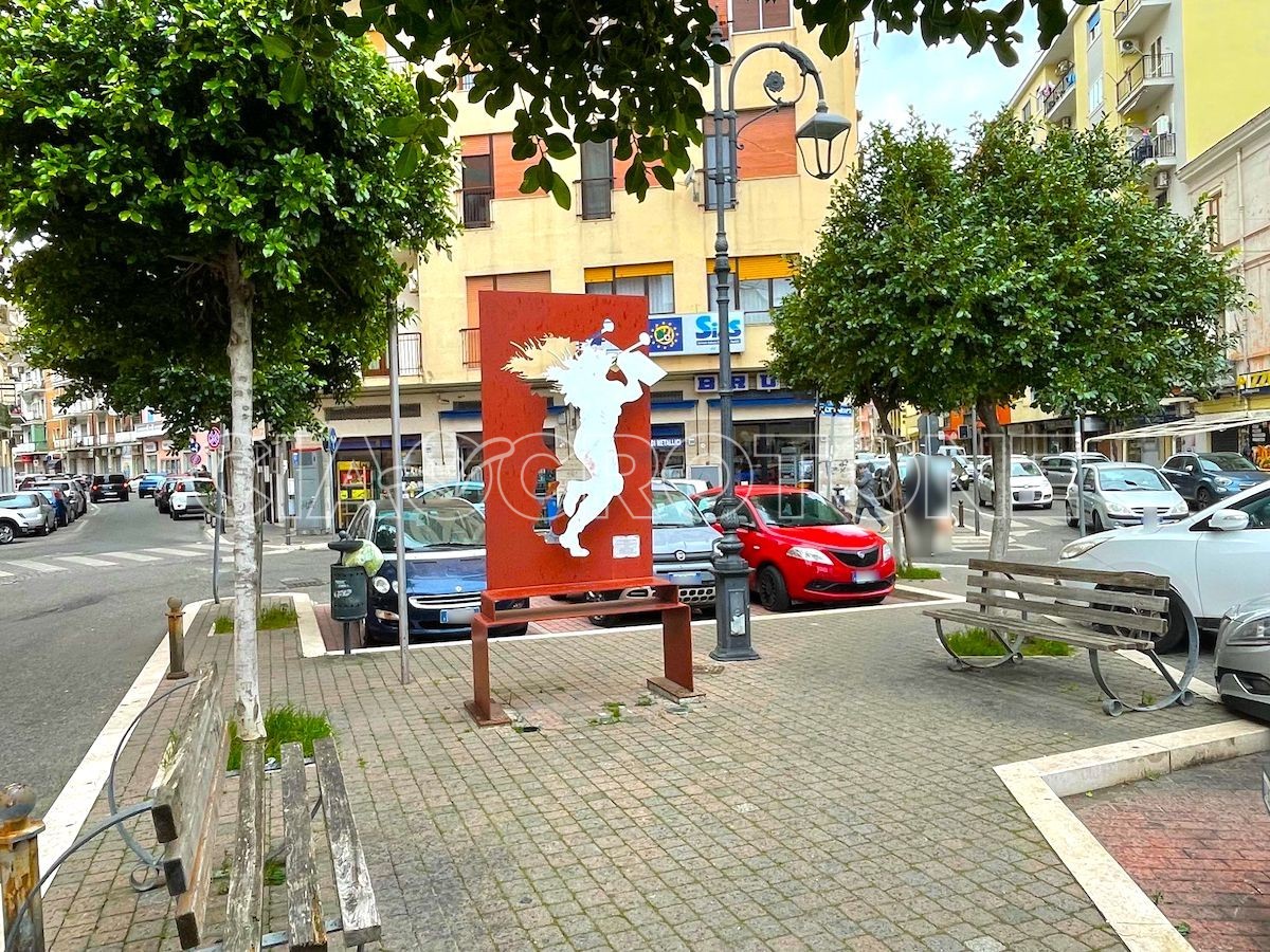 Piazza Bersaglieri d’Italia omaggia i fanti piumati