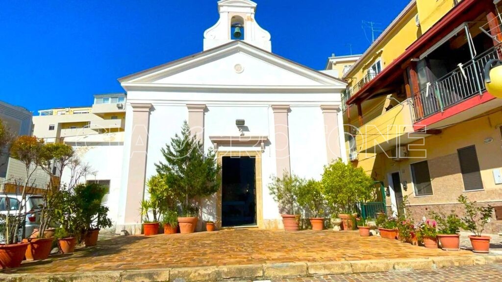 chiesetta del carmine – 5crotone (redazione)